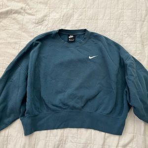 Oversized Nike Crew Neck